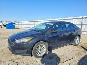 Ford Focus SE 2.0L 4 2015