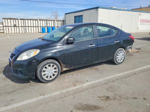 Nissan Versa S 1.6L 4 2012
