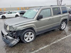 Jeep Patriot LATITUDE 2.0L 4 2014