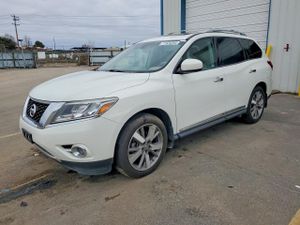 Nissan Pathfinder S 3.5L 6 2014