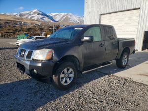 Nissan Titan XE 5.6L 8 2010