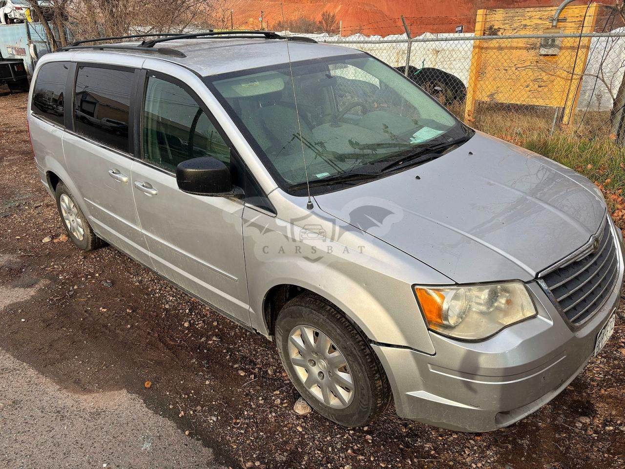 Chrysler Town & Country LX 3.3L 6 2010