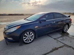 Hyundai Sonata SE 2.4L 4 2013