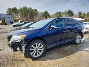 Toyota Venza LE 2.7L 4 2015