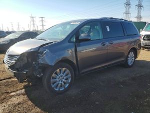 Toyota Sienna LE 3.5L 6 2014