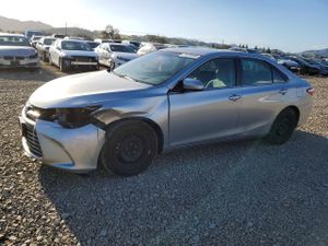 Toyota Camry LE 2.5L 4 2015