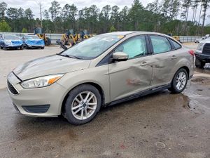 Ford Focus SE 2.0L 4 2015