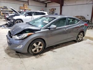 Hyundai Elantra 1.8L 4 2013