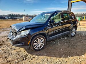 Volkswagen Tiguan S 2.0L 4 2010