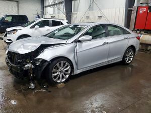 Hyundai Sonata SE 2.4L 4 2013