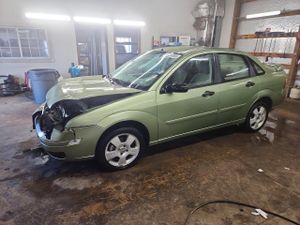 Ford Focus ZX4 2.0L 4 2007