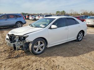 Toyota Camry BASE 2.5L 4 2012