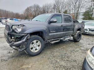 Toyota Tacoma DOUBLE CAB 4.0L 6 2013