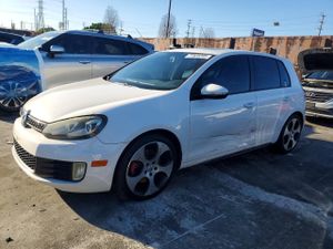 Volkswagen Golf 2.0L 4 2010