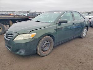 Toyota Camry BASE 2.5L 4 2011
