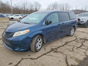 Toyota Sienna 3.5L 6 2011