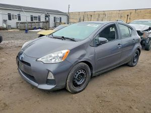 Toyota Prius 1.5L 4 2012
