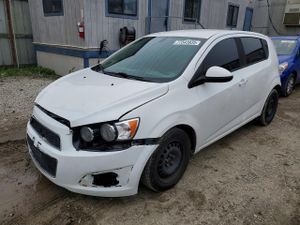 Chevrolet Aveo (Sonic) LS 1.8L 4 2015