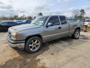 Chevrolet Silverado 1500 C1500 4.8L 8 2006