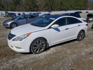 Hyundai Sonata SE 2.0L 4 2013