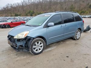 Toyota Sienna XLE 3.3L 6 2004