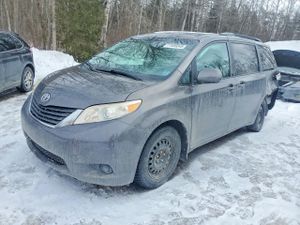Toyota Sienna 3.5L 6 2012