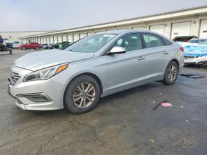 Hyundai Sonata SE 2.4L 4 2015