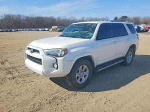 Toyota 4Runner SR5 4.0L 6 2015