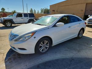 Hyundai Sonata GLS 2.4L 4 2013