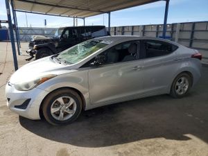Hyundai Elantra SE 1.8L 4 2015