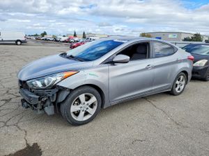 Hyundai Elantra GLS 1.8L 4 2013