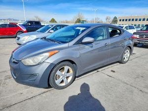 Hyundai Elantra GLS 1.8L 4 2013
