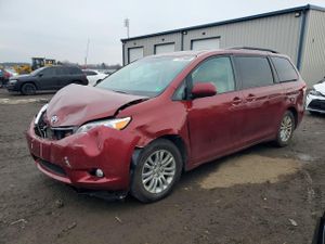 Toyota Sienna XLE 3.5L 6 2012