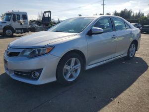 Toyota Camry BASE 2.5L 4 2012
