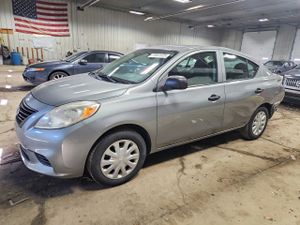 Nissan Versa S 1.6L 4 2013