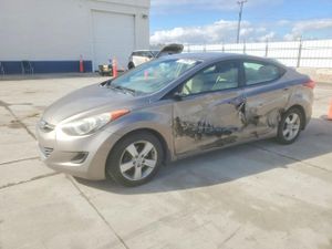 Hyundai Elantra GLS 1.8L 4 2013