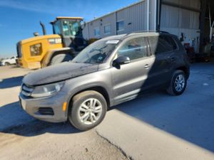 Volkswagen Tiguan S 2.0L 4 2015