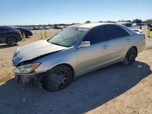 Toyota Camry LE 2.4L 4 2002