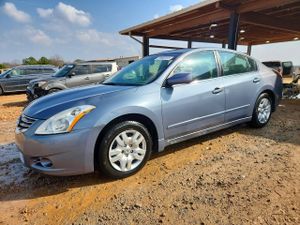 Nissan Altima BASE 2.5L 4 2010