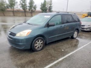 Toyota Sienna CE 3.3L 6 2004