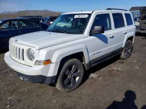 Jeep Patriot LATITUDE 2.4L 4 2015