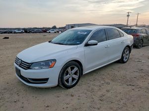 Volkswagen Passat SE 2.5L 5 2012
