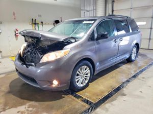 Toyota Sienna XLE 3.5L 6 2015