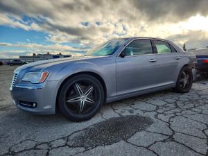 Chrysler 300C 5.7L 8 2013
