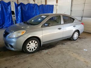 Nissan Versa S 1.6L 4 2014