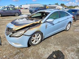 Hyundai Sonata SE 2.4L 4 2013