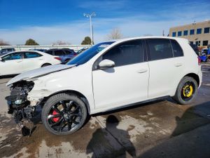 Volkswagen Golf 2.0L 4 2014