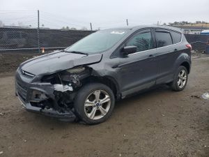 Ford Escape SE 2.5L 4 2015