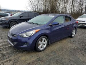 Hyundai Elantra GLS 1.8L 4 2013