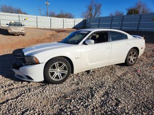 Dodge Charger 5.7L 8 2013